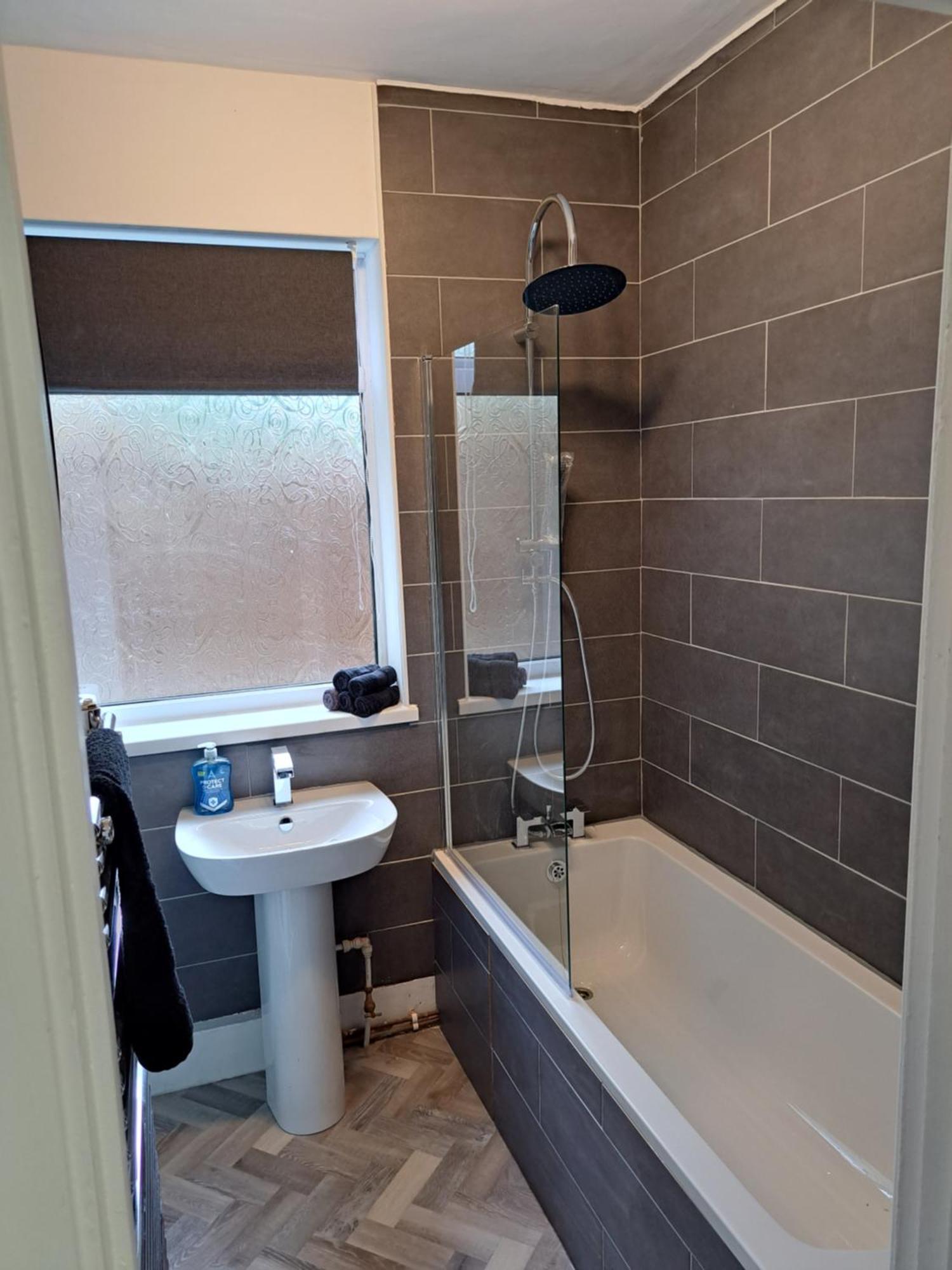 Kingsdown Apartment Грейт Малвърн Екстериор снимка