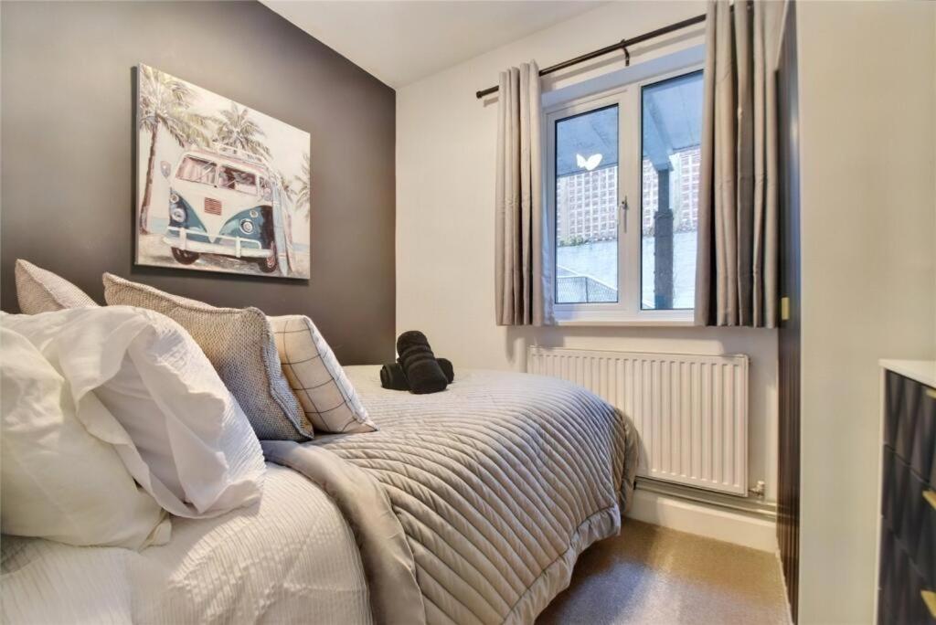 Kingsdown Apartment Грейт Малвърн Екстериор снимка